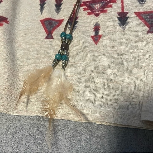 BENISTI Aztec batwing top with feather detail size M/L - Picture 2 of 7